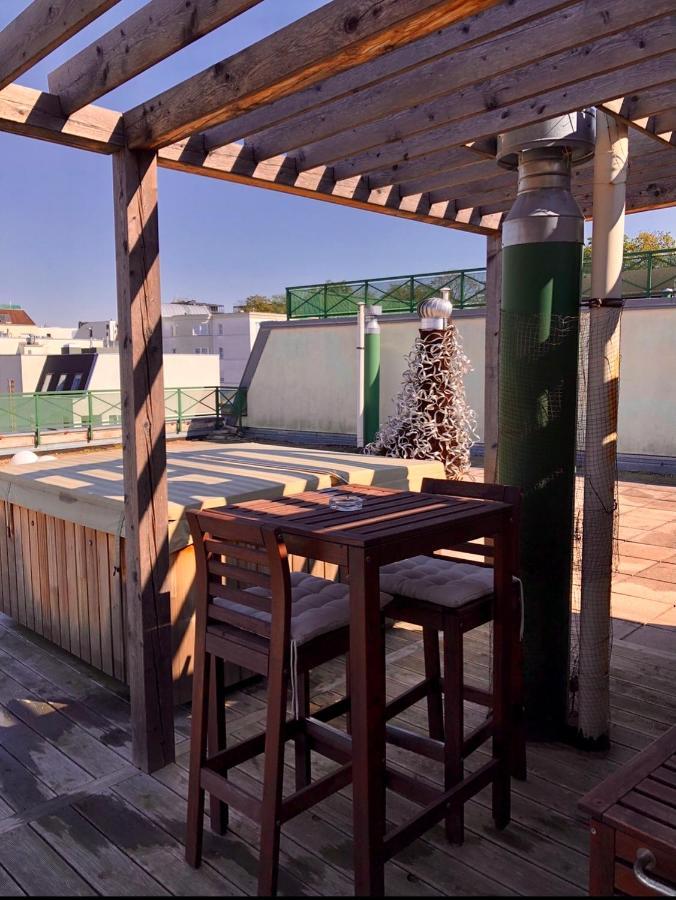 Romantic Studio With Jacuzzi Prag Exteriör bild