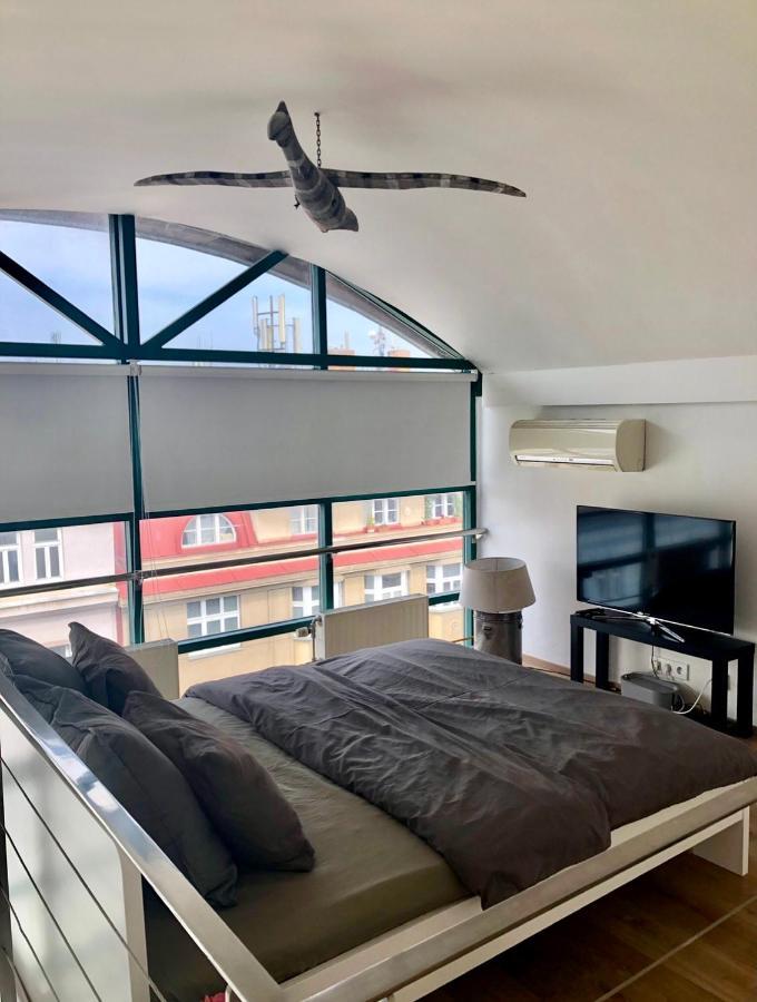 Romantic Studio With Jacuzzi Prag Exteriör bild
